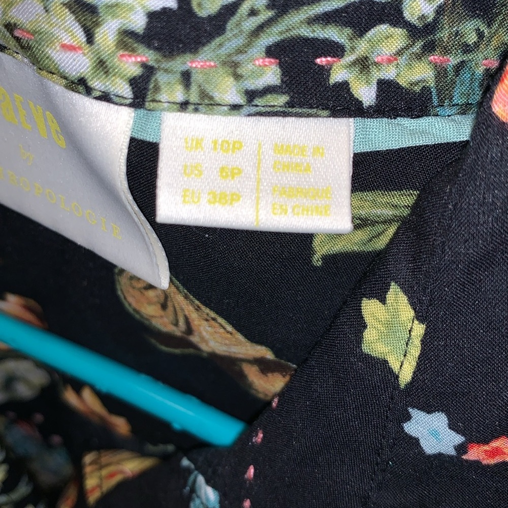 Anthropologie Maeve Whimsy Blouse Floral Bunnies Size 6P - Picture 7 of 7